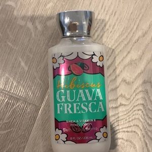 Hibiscus Guava Fresca lotion